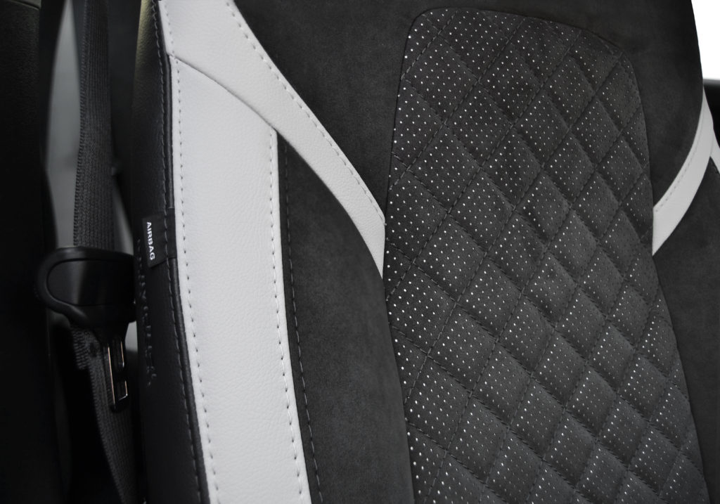 INDIVIDUAL AUTO DESIGN - Sitzbezüge nach Mass für Tesla Model 3 | CAREX ...